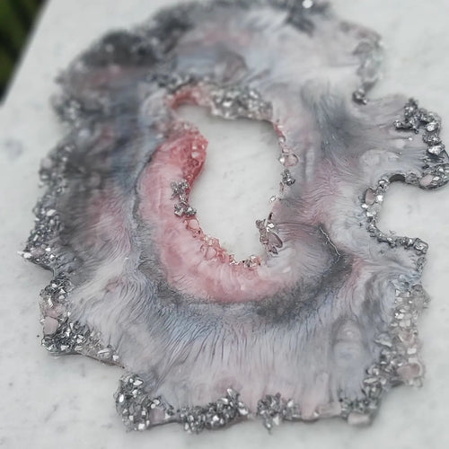 Geode Resin Art with real Crystals