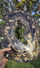 Load image into Gallery viewer, Resin Crystal Agate - Black &amp; Gold