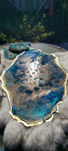 Load image into Gallery viewer, Resin Geode Platter