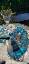 Load image into Gallery viewer, Resin Geode Platter