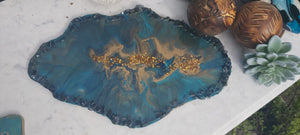 High gloss resin platter, centrepiece Geode style