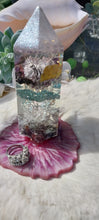 Load image into Gallery viewer, Resin Crystal Floral Light