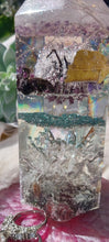 Load image into Gallery viewer, Resin Crystal Floral Light