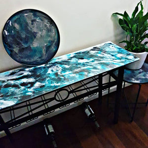 Wine rack with marble resin effects