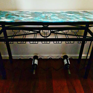 Wine rack with marble resin effects